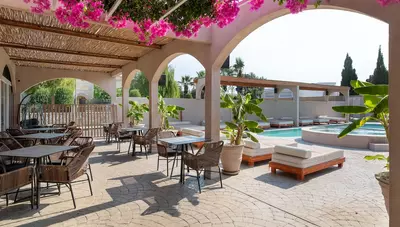 Rhodos - Kolymbia - Hotel Kolymbia Bay Art - bar pri bazéne