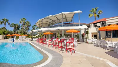 Turecko - Side - Vonresort Golden Coast - bar pri bazéne Turecko - Side - Vonresort Golden Coast - bar pri bazéne