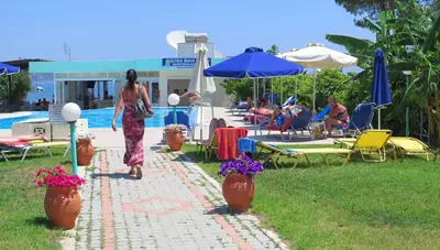 Rhodos - Faliraki - Štúdiá Elpida Beach - cesta k bazénu Rhodos - Faliraki - Štúdiá Elpida Beach - cesta k bazénu