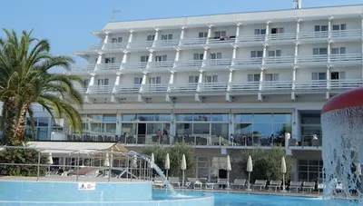 Chorvátsko - Vodice - Hotel Olympia - Bazén Chorvátsko - Vodice - Hotel Olympia - Bazén