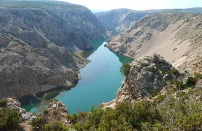 Kanoe v kaňone rieky Zrmanja