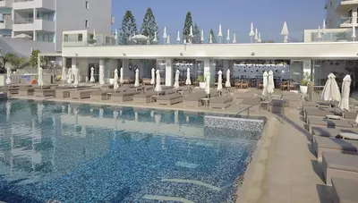 Cyprus - Ayia Napa - hotel Nelia Beach - bazén Cyprus - Ayia Napa - hotel Nelia Beach - bazén