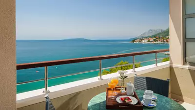 Chorvátsko - Gradac - Hotel Saudade - izba Premium - balkón Chorvátsko - Gradac - Hotel Saudade - izba Premium - balkón