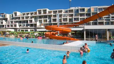 Chorvátsko - Borik (Zadar) - Hotel Falkensteiner Club Funimation - bazén Chorvátsko - Borik (Zadar) - Hotel Falkensteiner Club Funimation - bazén