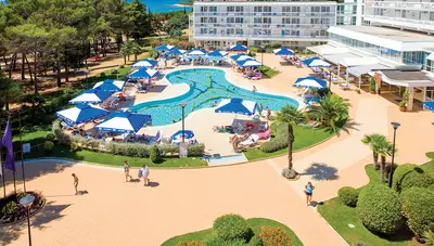 Chorvátsko - Poreč - hotel Ainess Laguna A - areál Chorvátsko - Poreč - hotel Ainess Laguna A - areál