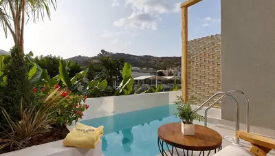 Kréta - Bali - Bali Star Resort - junior suita bočne orientovaná na morskú stranu alebo orientovaná do záhrady so súkromným zdieľaným bazénom Kréta - Bali - Bali Star Resort - junior suita bočne orientovaná na morskú stranu alebo orientovaná do záhrady so súkromným zdieľaným bazénom