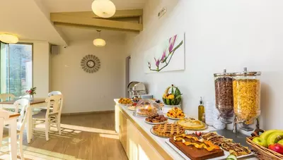 Kréta - Bali - Manos Palace - reštaurácia Kréta - Bali - Manos Palace - reštaurácia