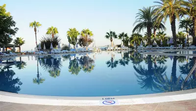 Turecko - Alanya - Hotel Lonicera World - bazén blok D