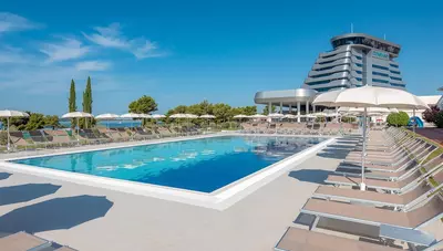 Chorvátsko - Vodice - Hotel Olympia Sky - areál Chorvátsko - Vodice - Hotel Olympia Sky - areál