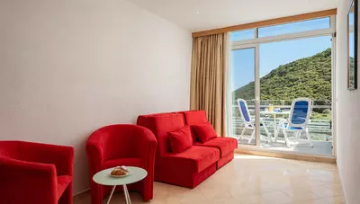 Chorvátsko - Istria - Rabac - hotel Hedera - izba 2+2 na morskú stranu Chorvátsko - Istria - Rabac - hotel Hedera - izba 2+2 na morskú stranu