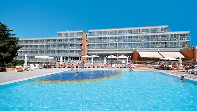 Chorvátsko - Medulin - hotel Arena Holiday - bazén Chorvátsko - Medulin - hotel Arena Holiday - bazén