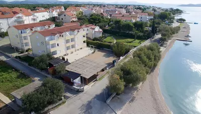 Chorvátsko - Vodice - Srima - apartmány Adria - apartmánový dom Chorvátsko - Vodice - Srima - apartmány Adria - apartmánový dom