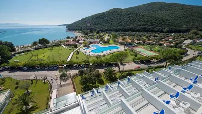 Chorvátsko - Istria - Rabac - hotel Mimosa Lido Palace - areál Chorvátsko - Istria - Rabac - hotel Mimosa Lido Palace - areál