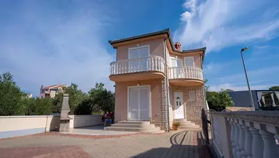 Chorvátsko - Sv.Filip i Jakov - Mobilhomy a apt. Adriatic - apartmánový dom