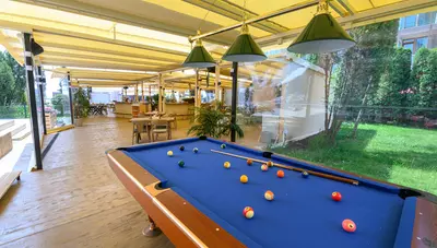 Bulharsko - Slnečné pobrežie - Hotel Glarus - biliard