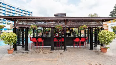 Bulharsko - Slnečné pobrežie - Hotel Trakia - bar pri bazéne Bulharsko - Slnečné pobrežie - Hotel Trakia - bar pri bazéne