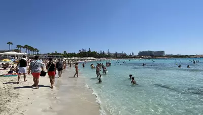 Cyprus - Ayia Napa - pláž Nissi beach Cyprus - Ayia Napa - pláž Nissi beach