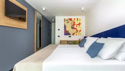 Chorvátsko - Crikvenica - Holiday Resort Ad Turres - izba s balkónom Chorvátsko - Crikvenica - Holiday Resort Ad Turres - izba s balkónom