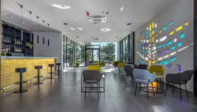 Chorvátsko - Crikvenica - hotel Ad Turres - recepcia a lobby bar