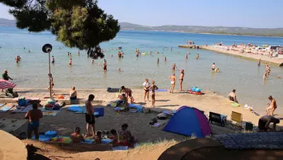 Chorvátsko - Sv.Filip i Jakov - Hotel Villa Donat - pláž Chorvátsko - Sv.Filip i Jakov - Hotel Villa Donat - pláž