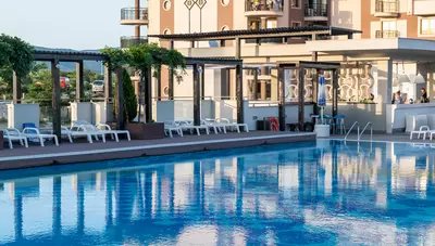 Bulharsko - Slnečné pobrežie - Hotel Burgas Beach - bazén Bulharsko - Slnečné pobrežie - Hotel Burgas Beach - bazén