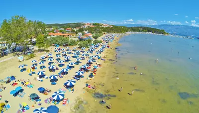 Chorvátsko - ostrov Rab - Lopar - Lopar Sunny hotel - pláž