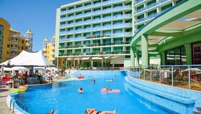 Bulharsko - Slnečné pobrežie - hotel Marvel - bazén Bulharsko - Slnečné pobrežie - hotel Marvel - bazén