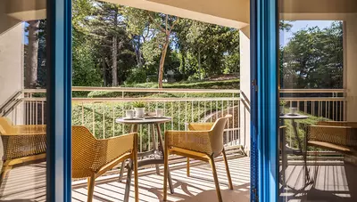 Chorvátsko - ostrov Krk - Krk - Krk Sunny Hotel - izba Superior s balkónom na parkovú stranu Chorvátsko - ostrov Krk - Krk - Krk Sunny Hotel - izba Superior s balkónom na parkovú stranu