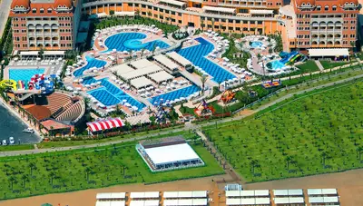 Turecko - Side - Hotel Royal Alhambra Palace - hotelový komplex