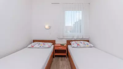 Chorvátsko - Sv. Filip i Jakov - apartmány Marija - apartmán pre 4 až 6 osôb - spálňa