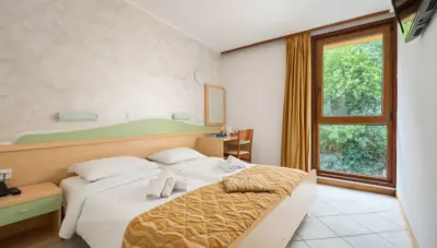 Chorvátsko - Istria - Rabac - hotel Narcis - izba Economy