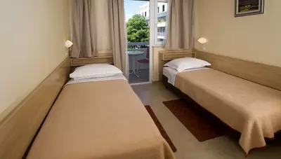 Chorvátsko - Istria - Poreč - hotel Delfin Plava Laguna - izba orientovaná na parkovú stranu Chorvátsko - Istria - Poreč - hotel Delfin Plava Laguna - izba orientovaná na parkovú stranu