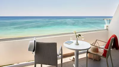 Cyprus - Ayia Napa - Hotel Grecian Bay - dvojlôžková izba orientovaná na morskú stranu