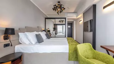 Chorvátsko - Crikvenica - hotel Omorika - dvojlôžková izba Standard Chorvátsko - Crikvenica - hotel Omorika - dvojlôžková izba Standard