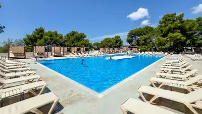 Chorvátsko - Vodice - komplex Imperial Green - bazén Chorvátsko - Vodice - komplex Imperial Green - bazén