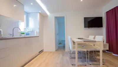 Chorvátsko - Sv.Filip i Jakov - Mobilhomy a apt. Adriatic - mobilhom - denná miestnosť s kuchyňou