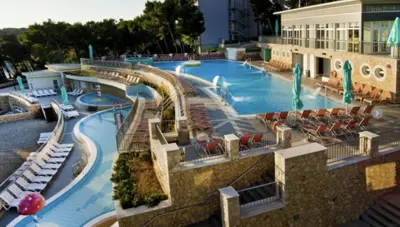 Chorvátsko - ostrov Lišinj - Mali Lošinj - hotel Vespera - exteriér