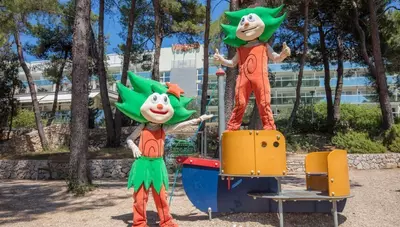 Chorvátsko - ostrov Lišinj - Mali Lošinj - hotel Vespera - Pino Club - animácie