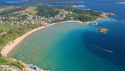 Chorvátsko - ostrov Rab - Lopar - apartmány Toni - pláž