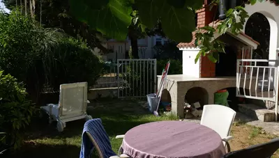 Chorvátsko - Zadar - Bibinje - Villa Sun - záhrada - gril Chorvátsko - Zadar - Bibinje - Villa Sun - záhrada - gril