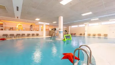 Chorvátsko - Petrčane - hotel Pinija - vnútorný bazén