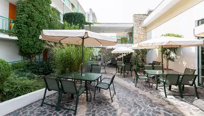 Bulharsko - Slnečné pobrežie - Hotel Trakia - terasa Bulharsko - Slnečné pobrežie - Hotel Trakia - terasa