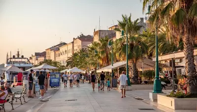 Chorvátsko - ostrov Lišinj - Mali Lošinj - hotel Vespera - mesto Mali Lošinj