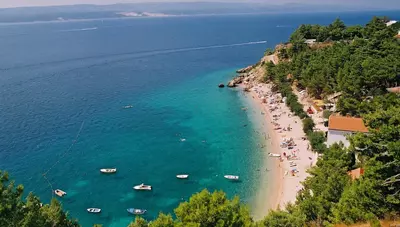 Chorvátsko - Omiš - Mimice - villa Kennedy - pláž