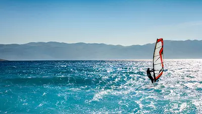Chorvátsko - ostrov Krk - Baška - Atrium Baška Residence - pláž