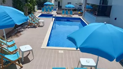 Čierna Hora - Čanj - penzión Lara Lux - bazén