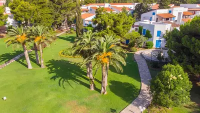 Čierna Hora - Budva - hotel Slovenska Plaža - areál hotela Čierna Hora - Budva - hotel Slovenska Plaža - areál hotela