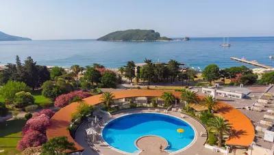Čierna Hora - Budva - hotel Slovenska Plaža - areál hotela Čierna Hora - Budva - hotel Slovenska Plaža - areál hotela