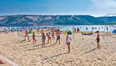 Chorvátsko - ostrov Rab - Lopar - Veli Mel Sunny Hotel - pláž Chorvátsko - ostrov Rab - Lopar - Veli Mel Sunny Hotel - pláž