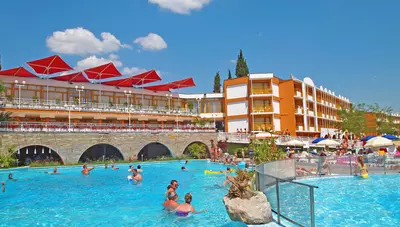 Bulharsko - Slnečné pobrežie - Hotel Nessebar Beach - bazén Bulharsko - Slnečné pobrežie - Hotel Nessebar Beach - bazén